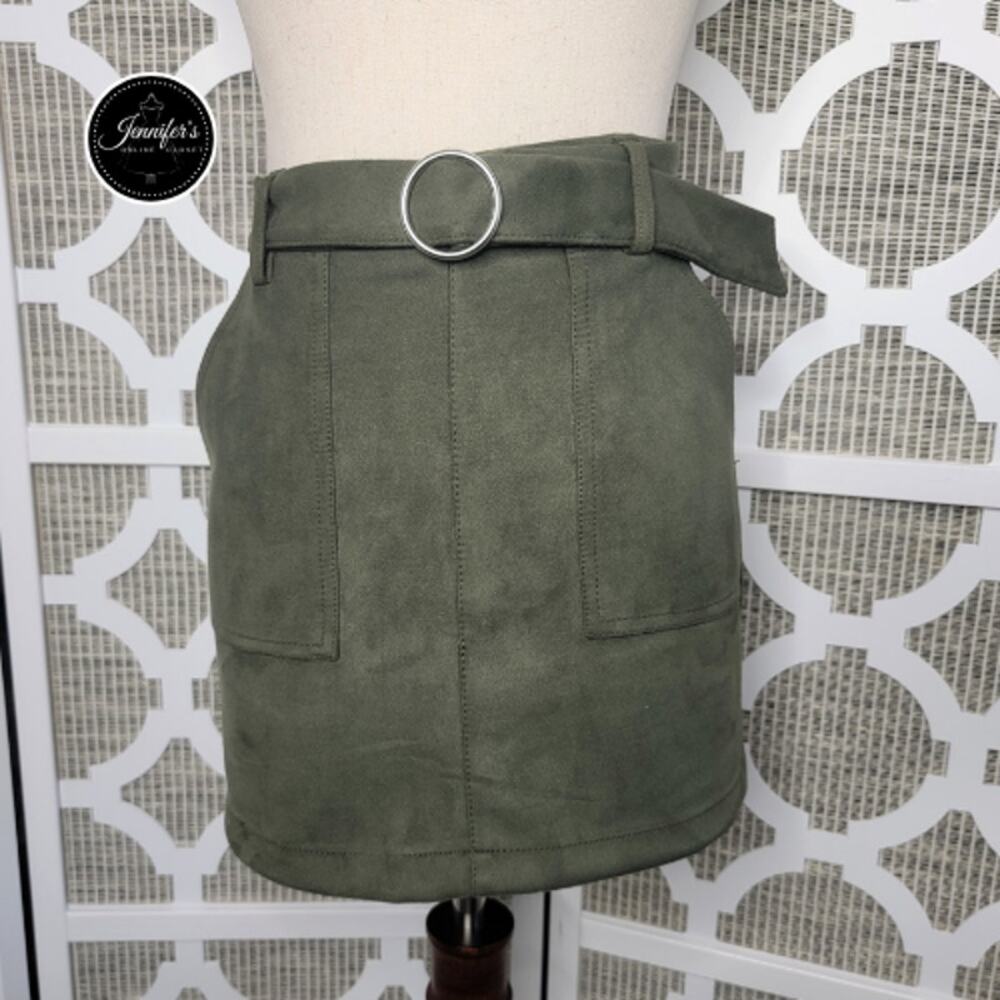 Berska BSK Juniors Girls Green Faux Suede Belt with Buckle Mini Skirt Size L